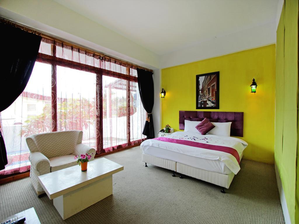 Rainbowtown Hotel Hualien City Room photo
